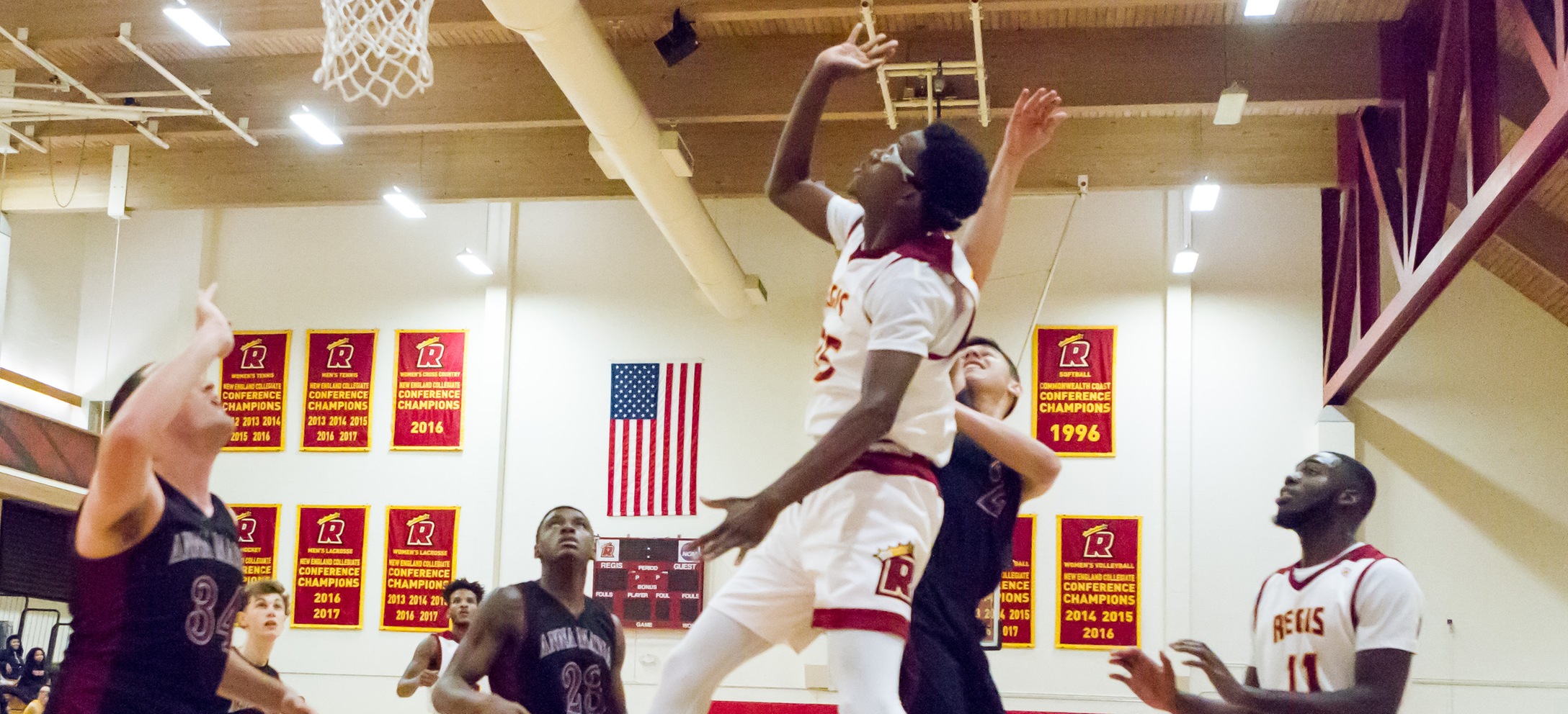 Men's Basketball Holds On For Much-Needed Win Over Norwich