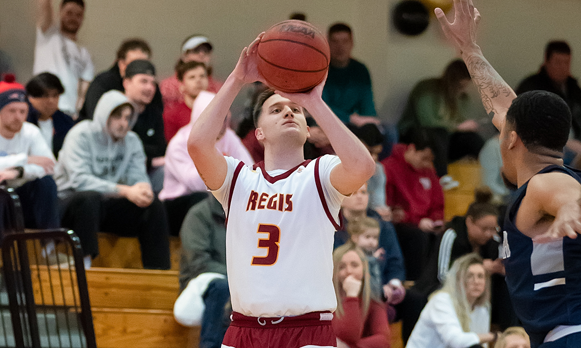 Men’s Basketball Loses Close Conference Contest