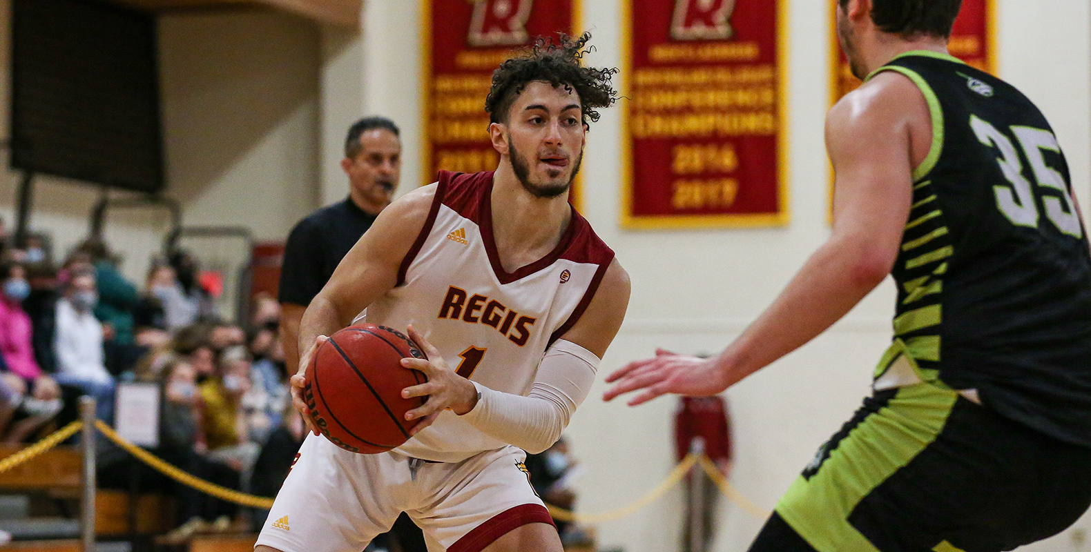 Men’s Basketball Overcomes Deficit to Defeat Johnson & Wales on Senior Night