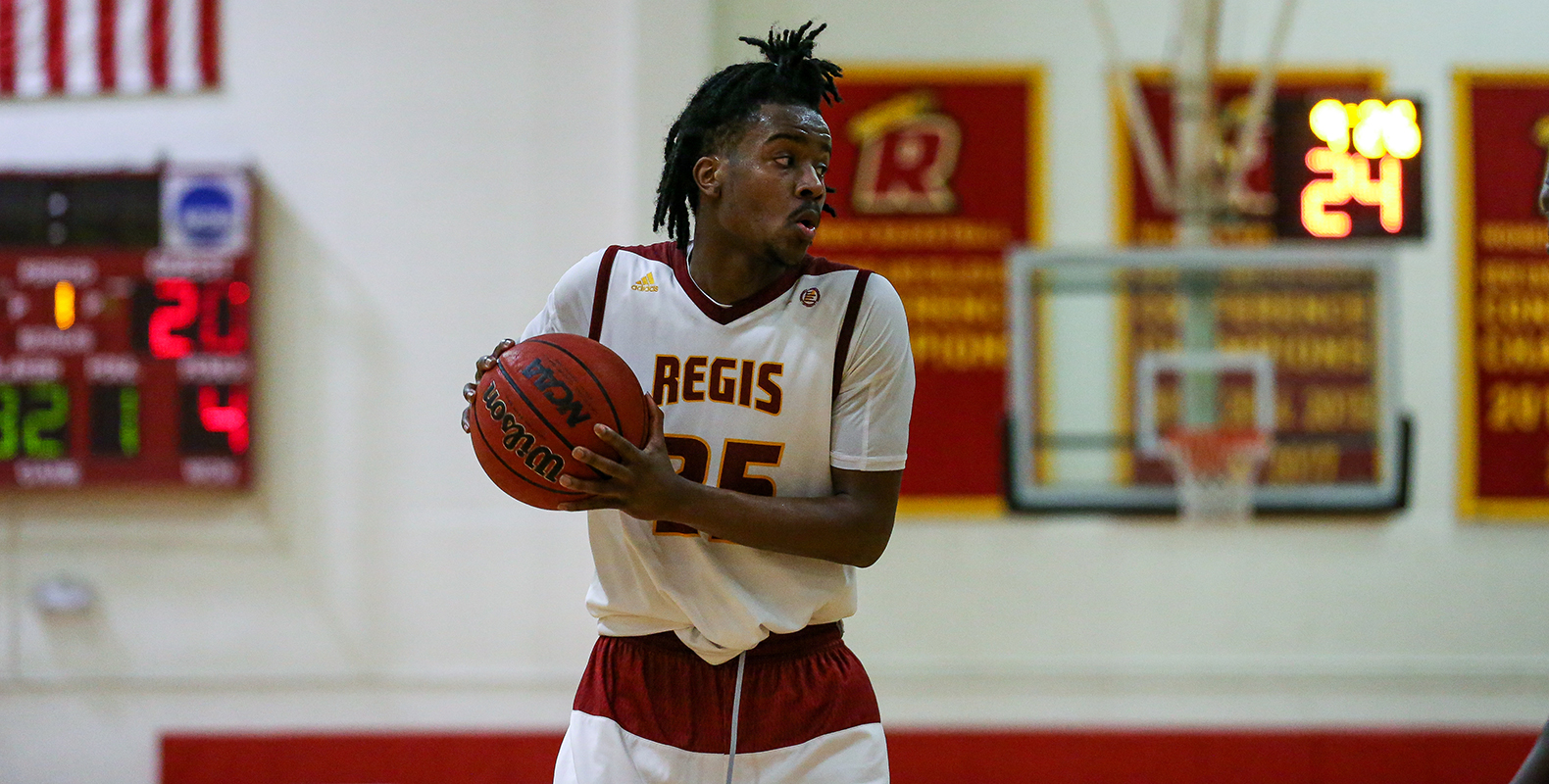 Men’s Basketball Secures Home Tourney Game with Saturday Win
