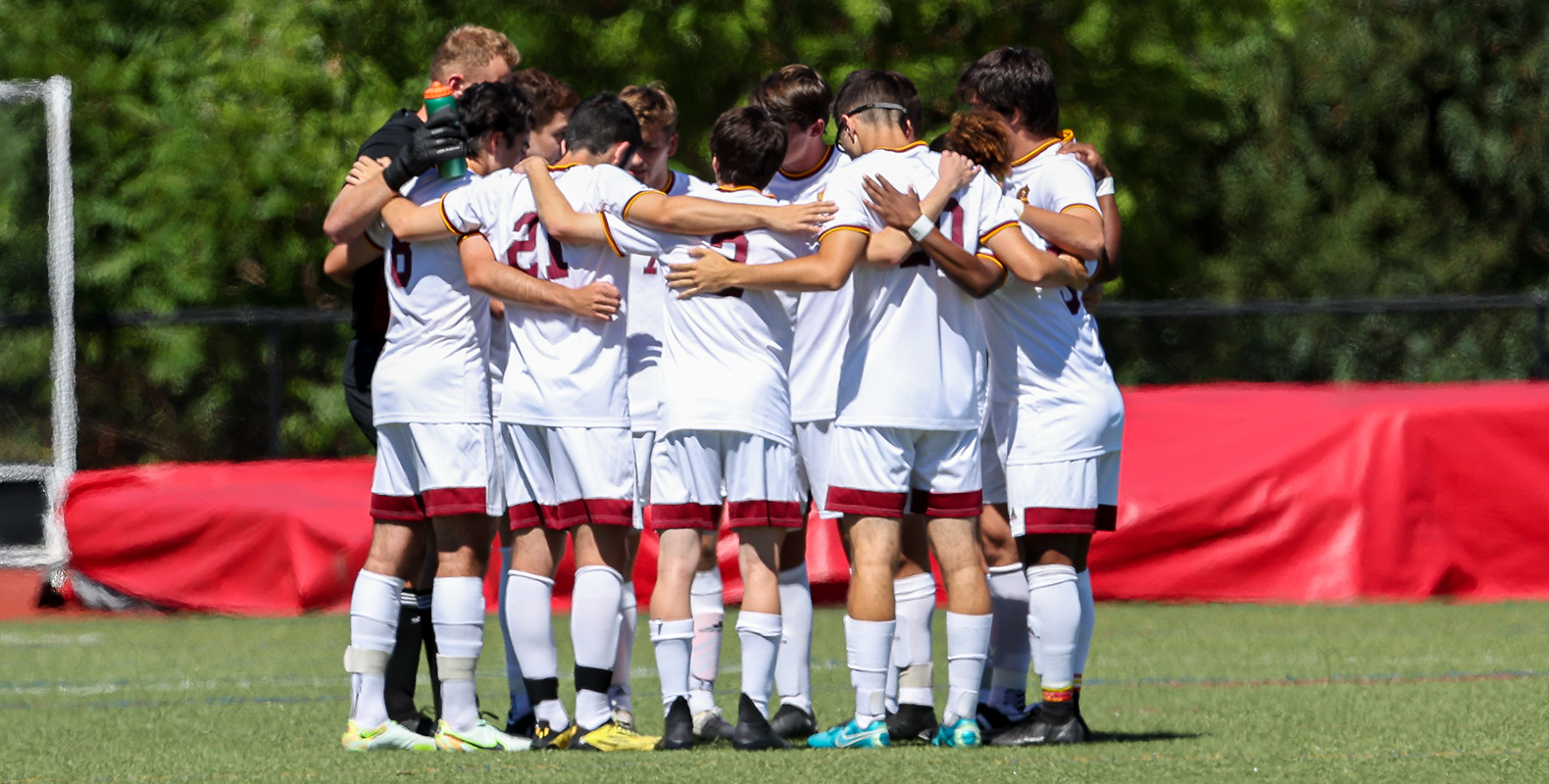 Men’s Soccer Loses Non-Conference Match at MIT