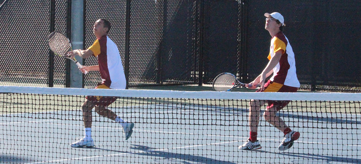 Men's Tennis Starts Strong, Finishes Off Northwestern-St. Paul, 7-2