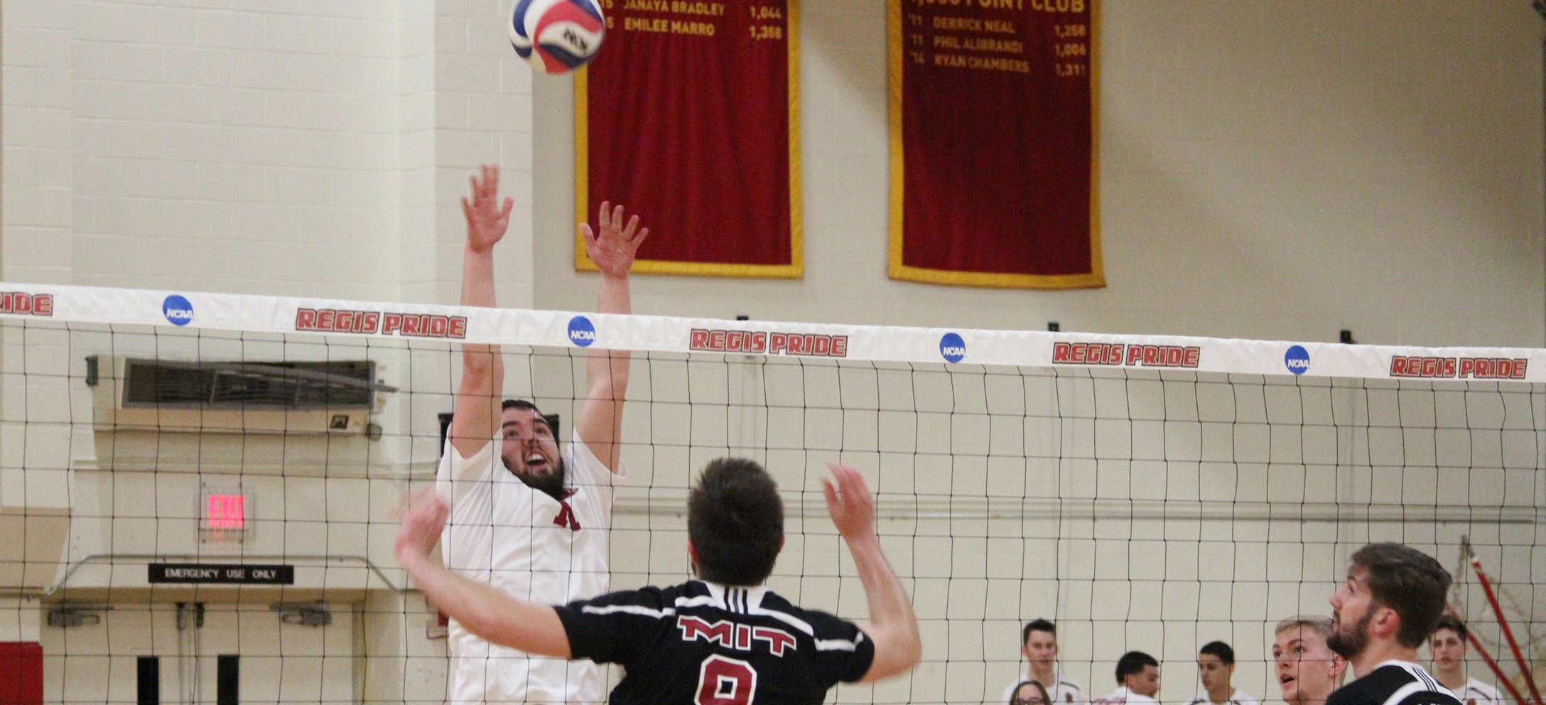 Men's Volleyball Earns Four-Set Win At Emerson