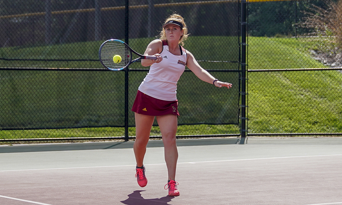 Tennis Teams Step Up in Competition to Open Florida Matches