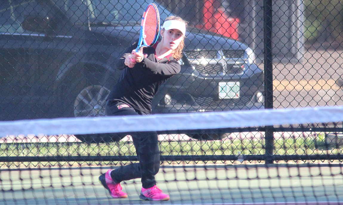Women’s Tennis Rallies for Victory Tuesday Night