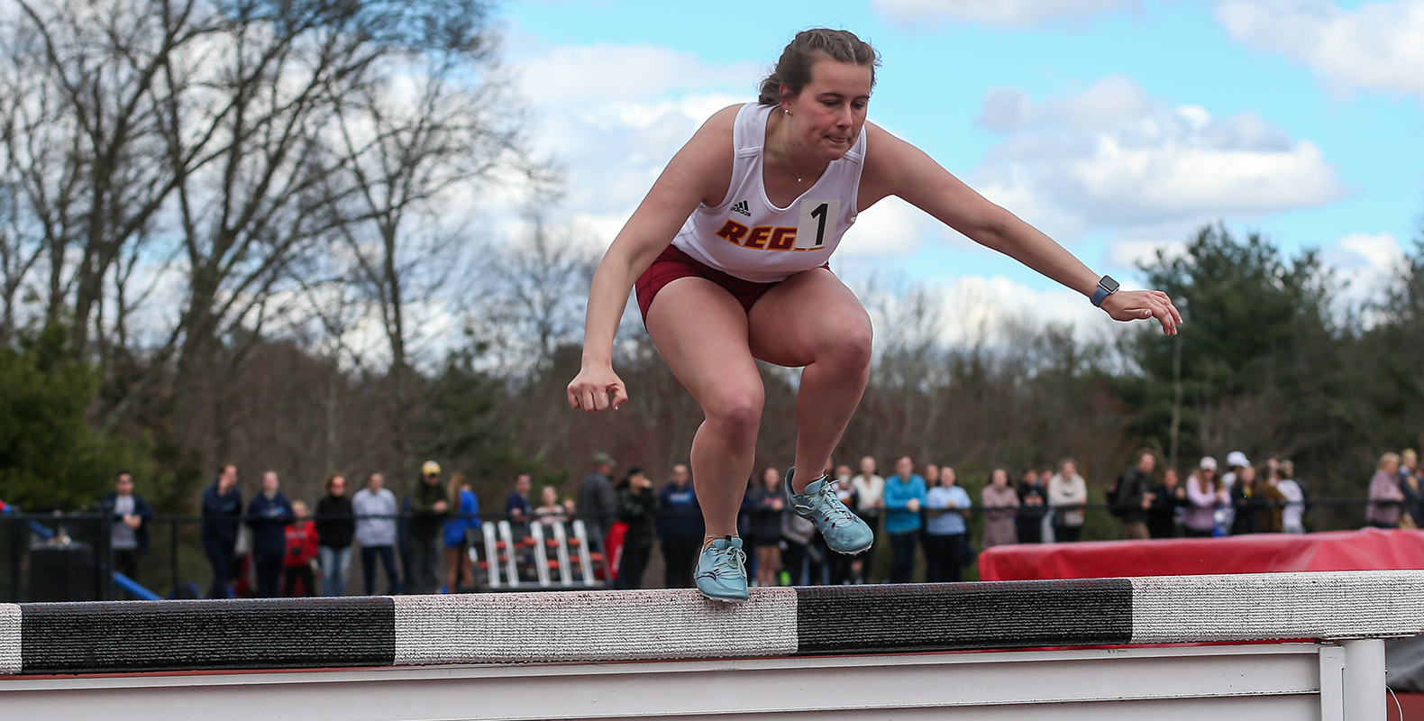 Pride Women’s Track and Field Continues Outdoor Season at Tufts
