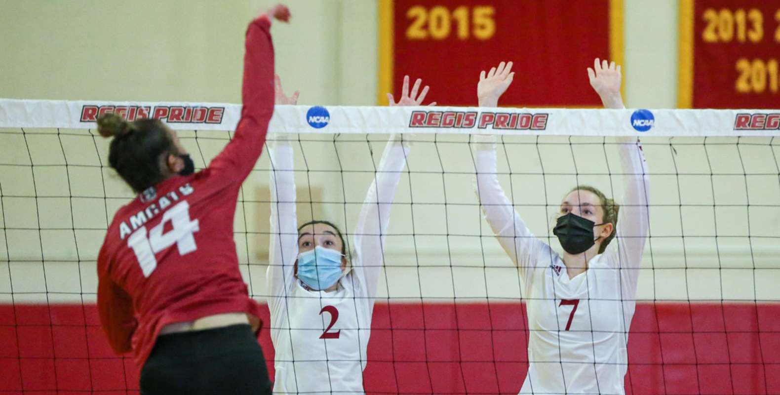 Pride Volleyball Sweeps Through Saturday GNAC Matches