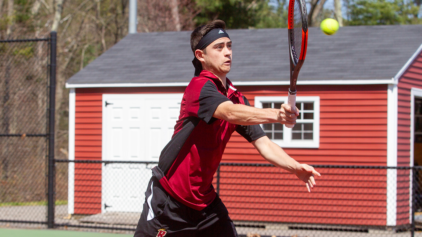 Men’s Tennis Drops Hard-Fought Contest to Stonehill