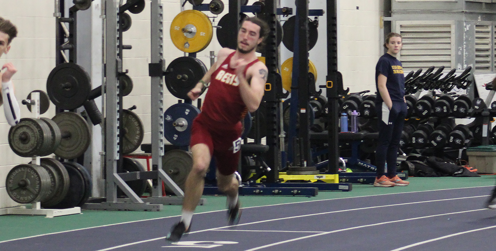 Harry Grayson Breaks Indoor School Record in 200 Meter Dash