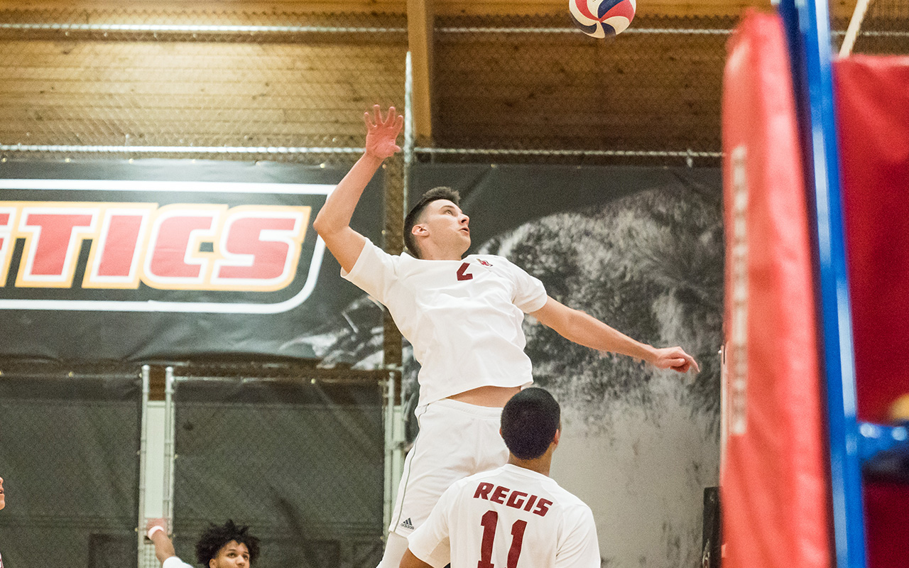 Men's Volleyball Opens Trimatch With Sweep of Lasell