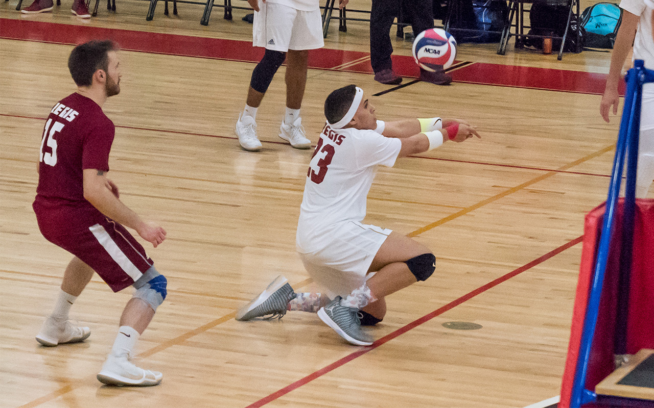 Men's Volleyball Falls To Rivier, Sweeps Pine Manor To Earn Trimatch Split