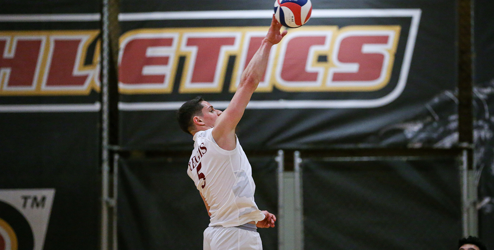 Men’s Volleyball Unable to Complete Comeback