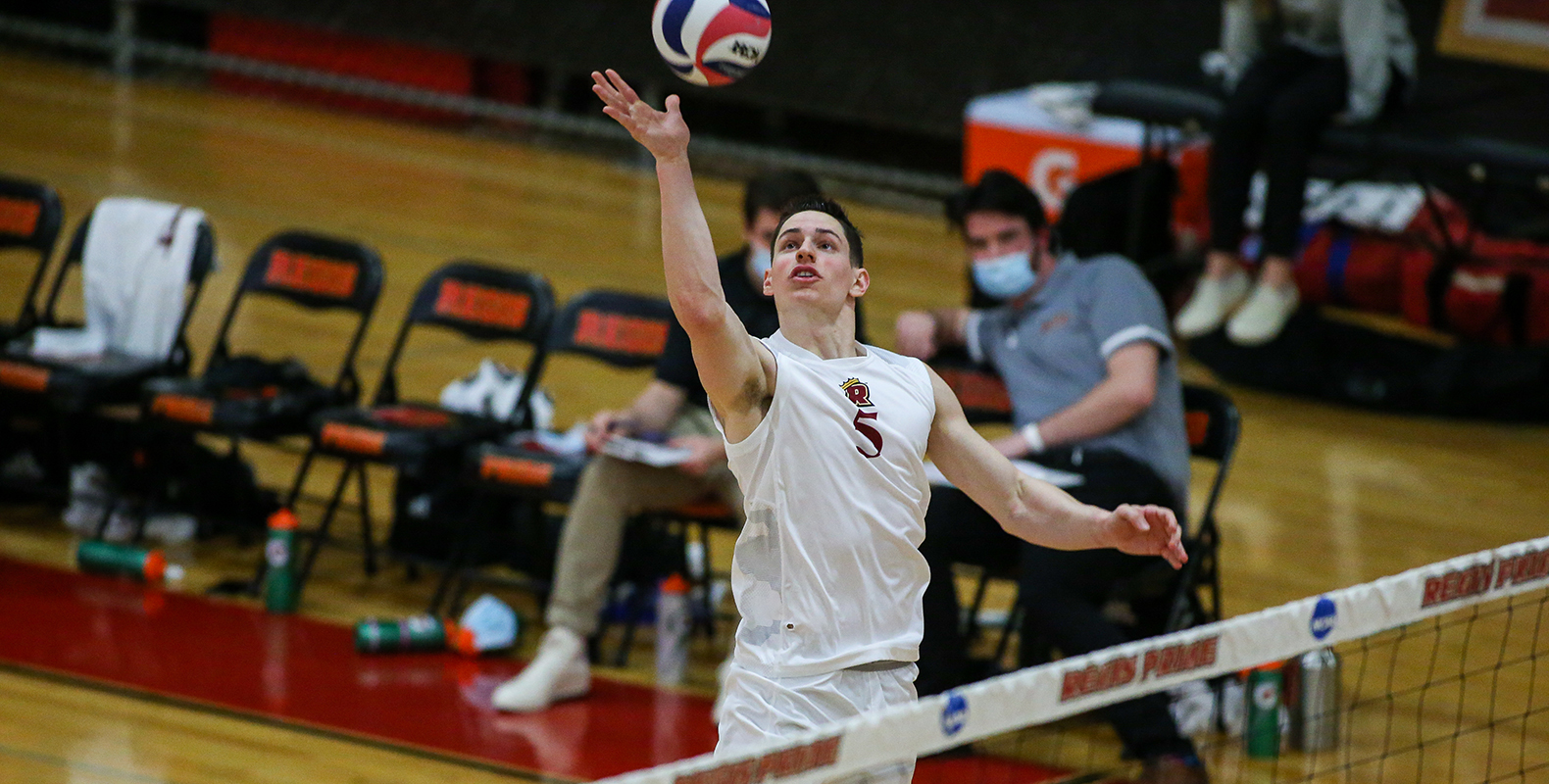 Men’s Volleyball Unable to Put Away Saints in GNAC Contest