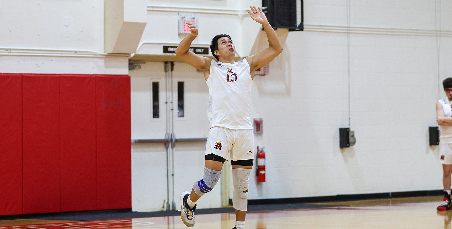 Men’s Volleyball Unable to Hold Off Saints