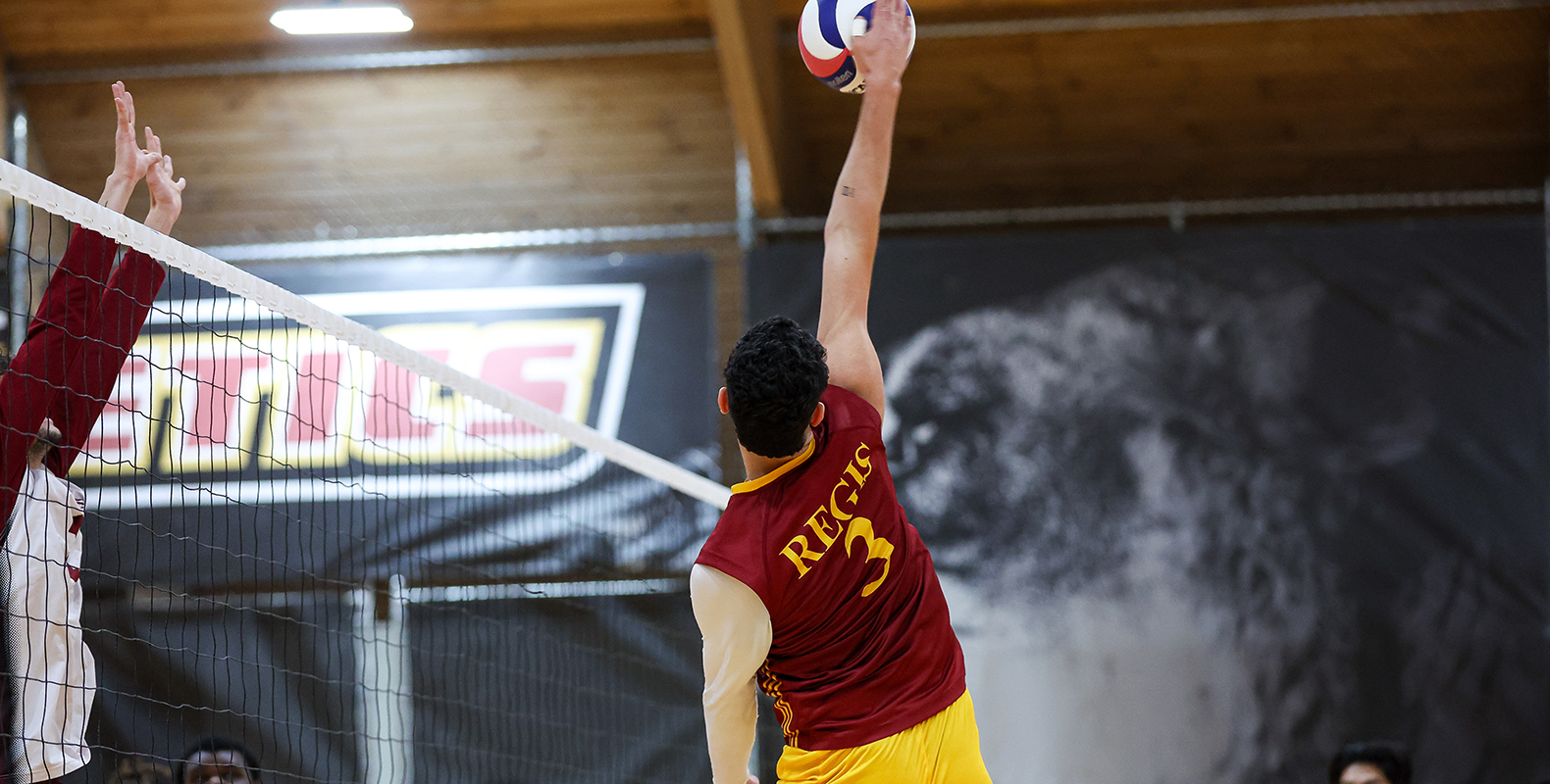 Men’s Volleyball Loses Home Match to Endicott