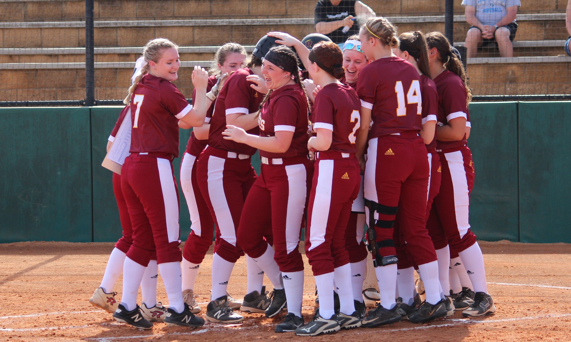 Softball Walks Off with Victory in Florida Trip Finale