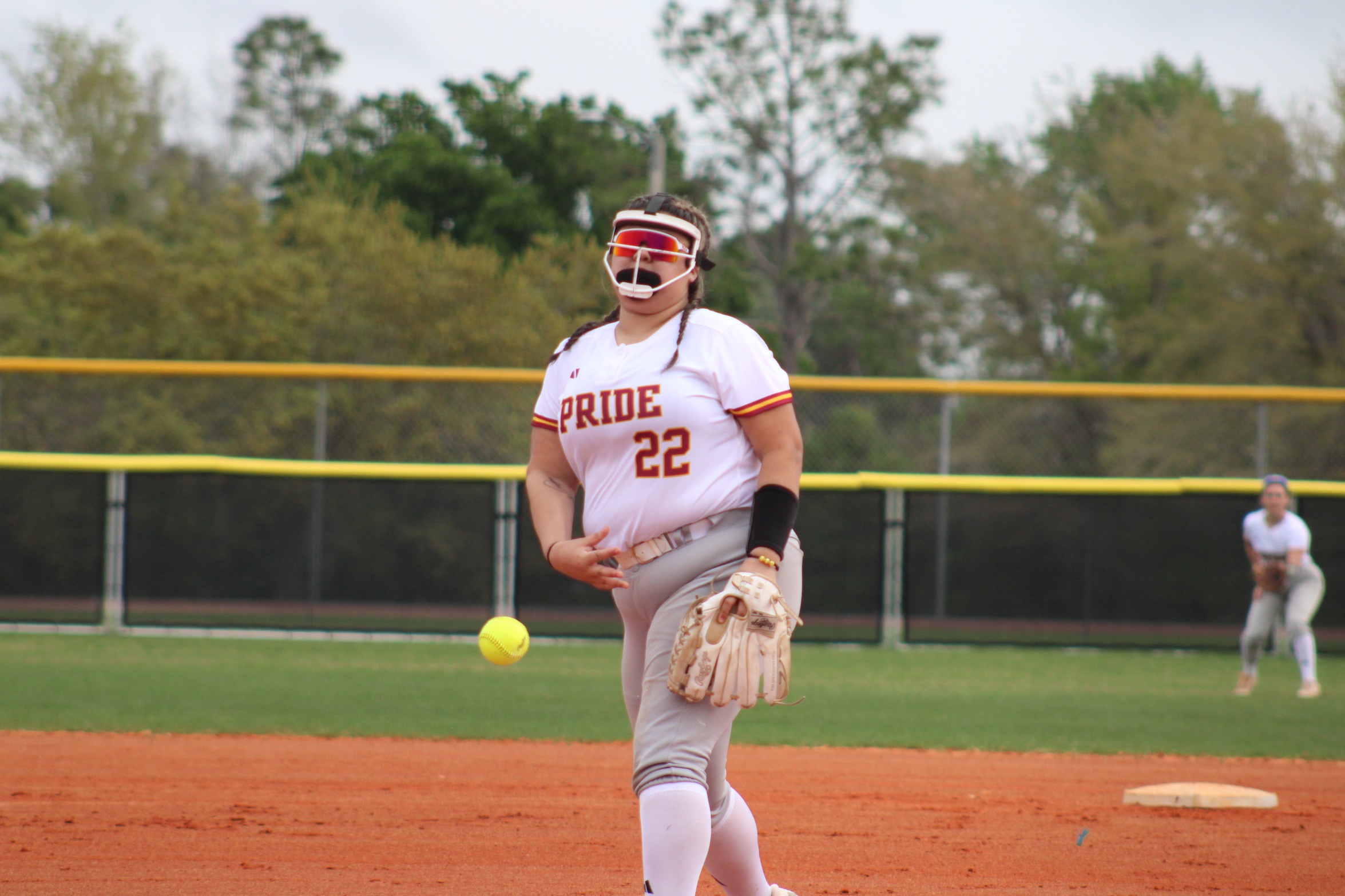 Regis Softball Sweeps Elms in Conference Doubleheader