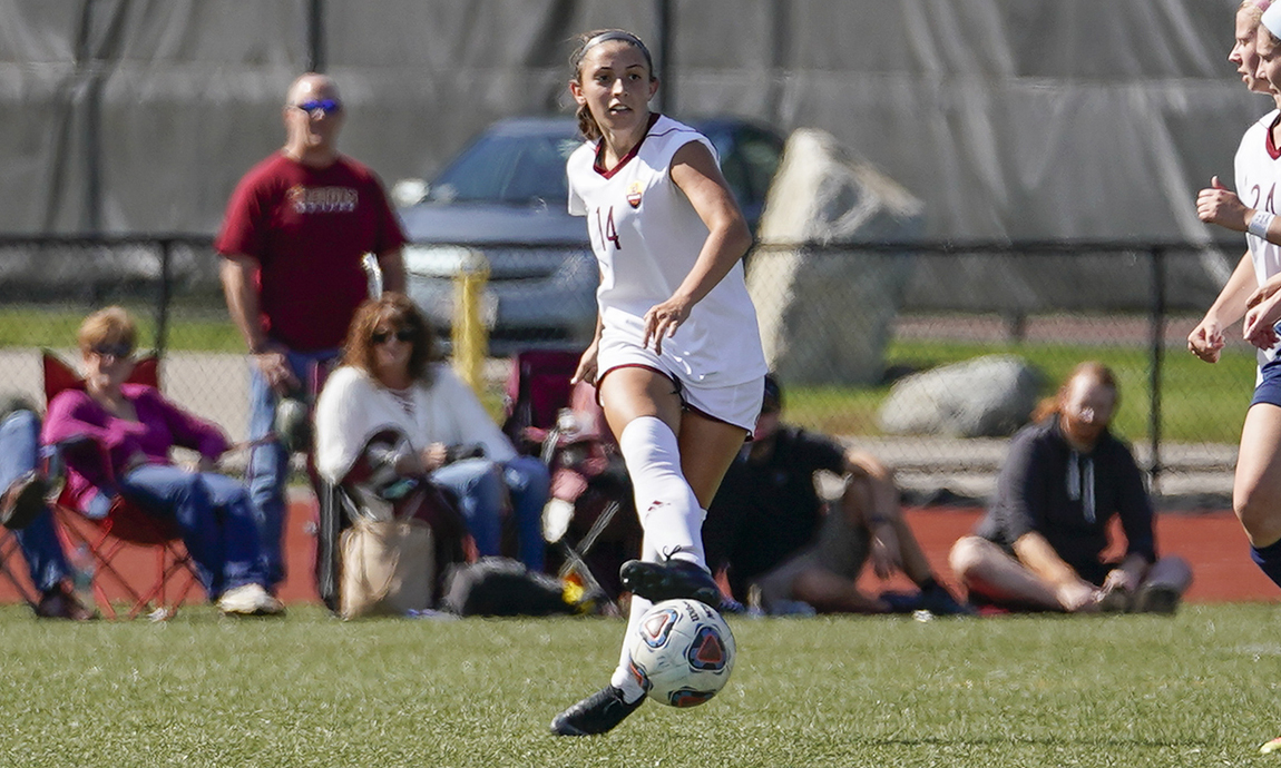 Offense Strikes Early for Women’s Soccer in Conference Win