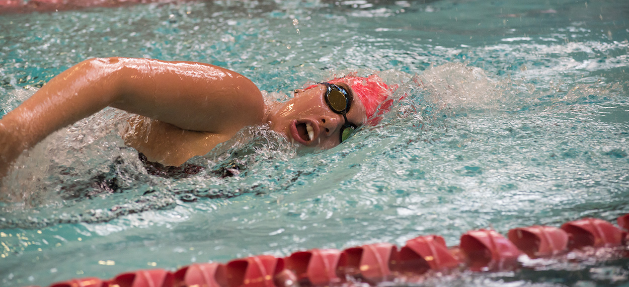 Higgins, Rainville Shine In Strong Showing For Swimming at CCC Invite