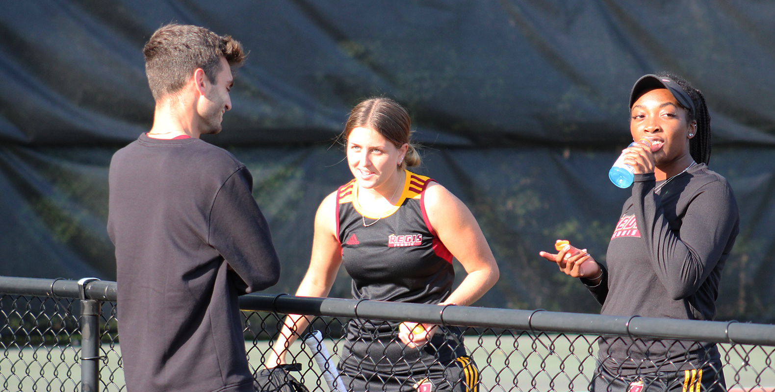 Women’s Tennis Loses to GNAC Leading Chargers