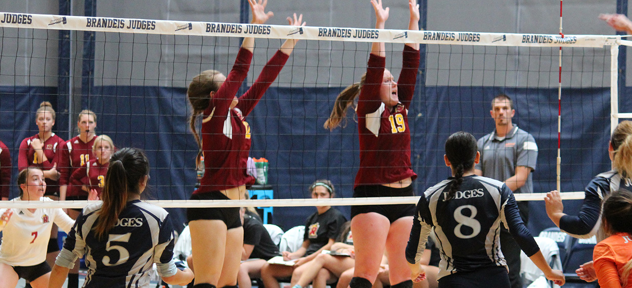 Women's Volleyball Upended In Four-Set Loss To Anna Maria