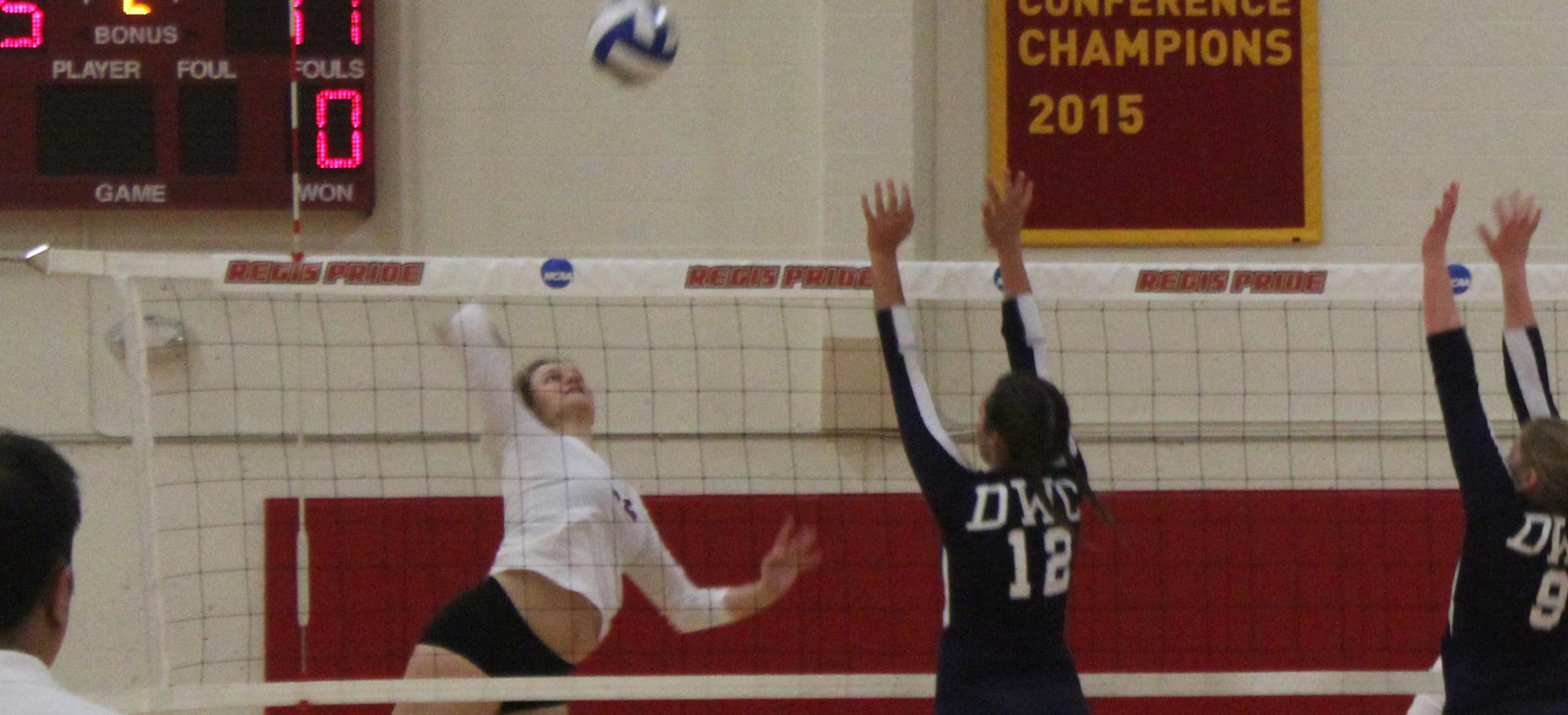 Women's Volleyball Falls to Amherst in Non-Conference Tilt