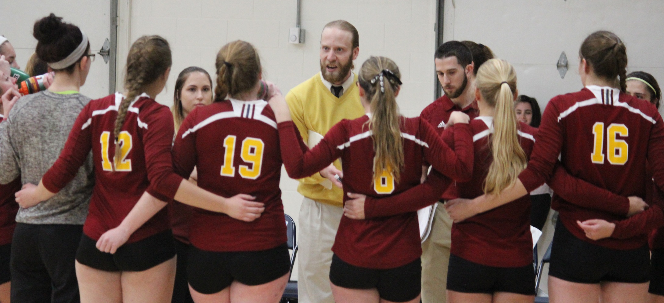 Women’s Volleyball Loses to Framingham State