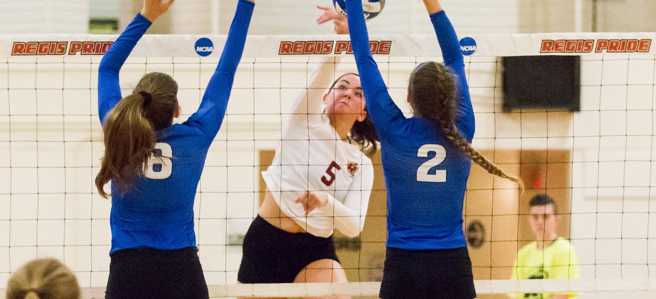 Veasey Goes For Season High, Women’s Volleyball Earns Tri-Match Split