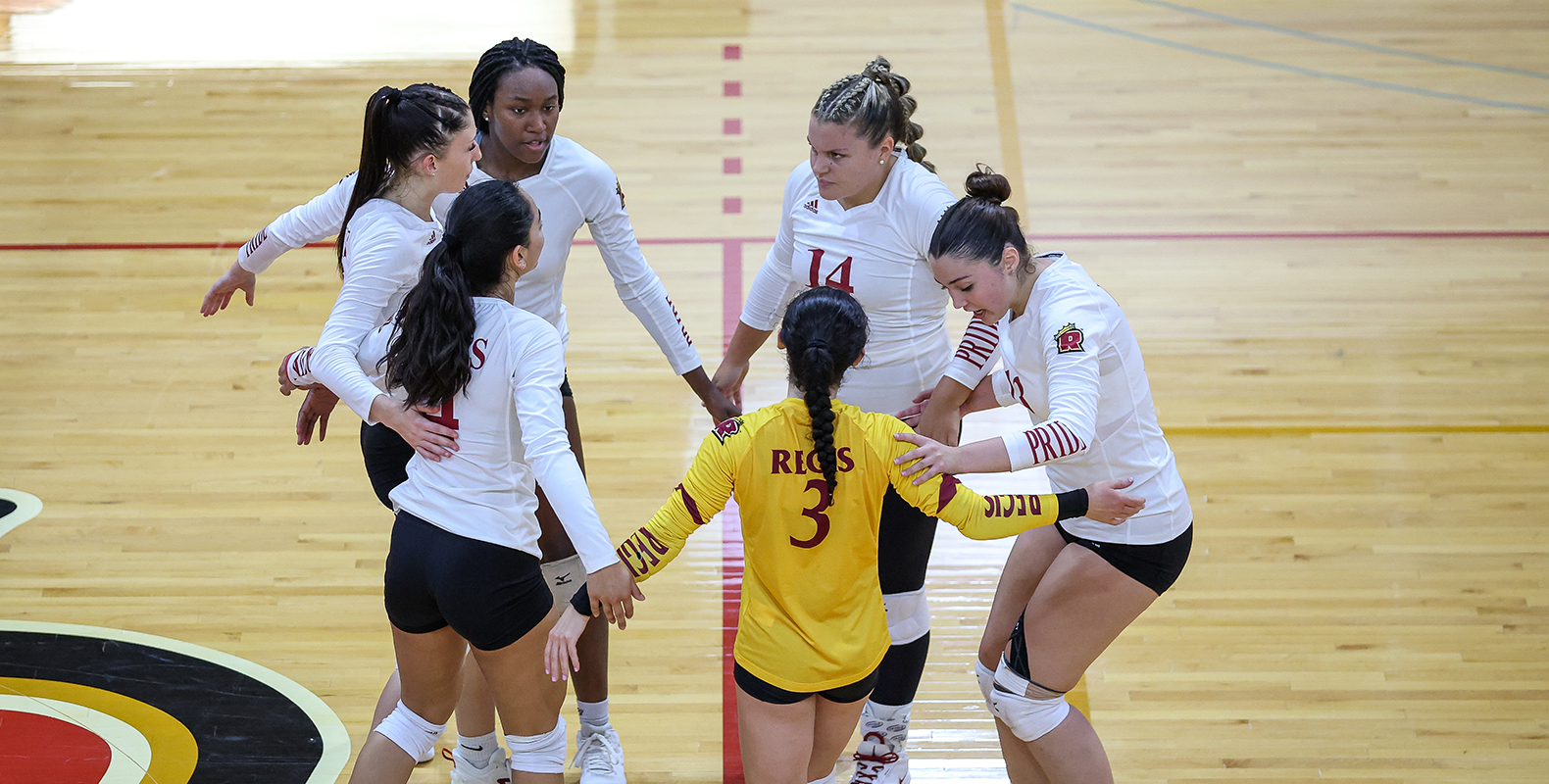 Women’s Volleyball Picks Up First GNAC Loss of Season